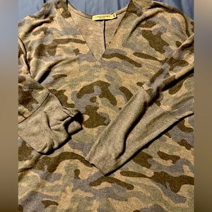 Chance of Fate 2x tunic sweater